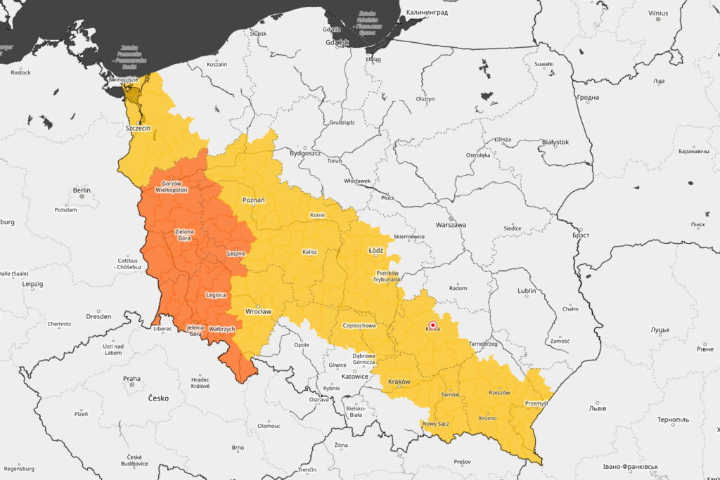 Załamanie pogody. W urzędach narady, służby publikują alerty - Radio Kielce