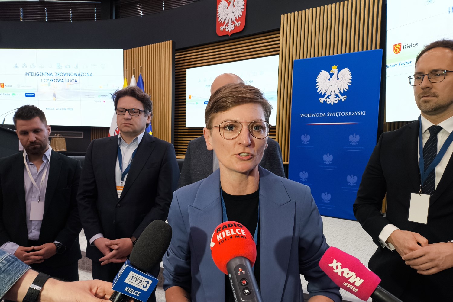 Jak nowoczesne technologie zmieniają polskie ulice?