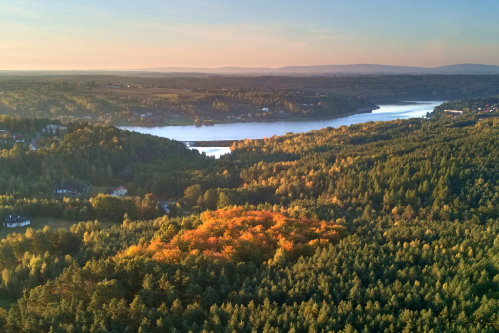 Kraina, gdzie księża komuniści założyli dymarki - Radio Kielce