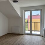 17.04.2026. Sędziszów. Przekazanie pierwszych mieszkań komunalnych w województwie świętokrzyskim wybudowane w ramach Społecznej Inicjatywy Mieszkaniowej / Fot. Marcin Marszałek - Radio Kielce