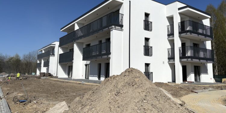 Starachowice. Bloki komunalne przy ul. Polnej / Fot. Anna Głąb - Radio Kielce