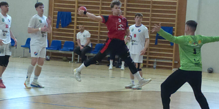 Pewna wygrana drugiego zespołu SMS