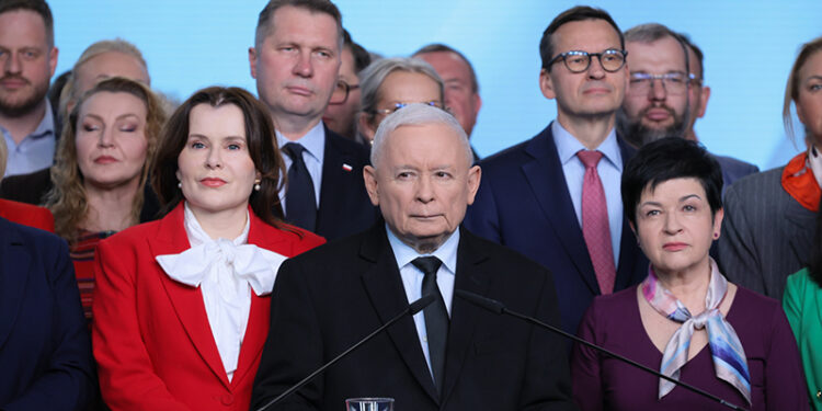 Kaczyński zaapelował o wsparcie finansowe dla PiS - Radio Kielce Kaczyński zaapelował o wsparcie finansowe dla PiS