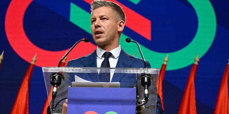 Węgry czeka aksamitna rewolucja - Radio Kielce Węgry czeka aksamitna rewolucja