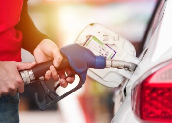 Benzyna podrożeje, diesel potanieje