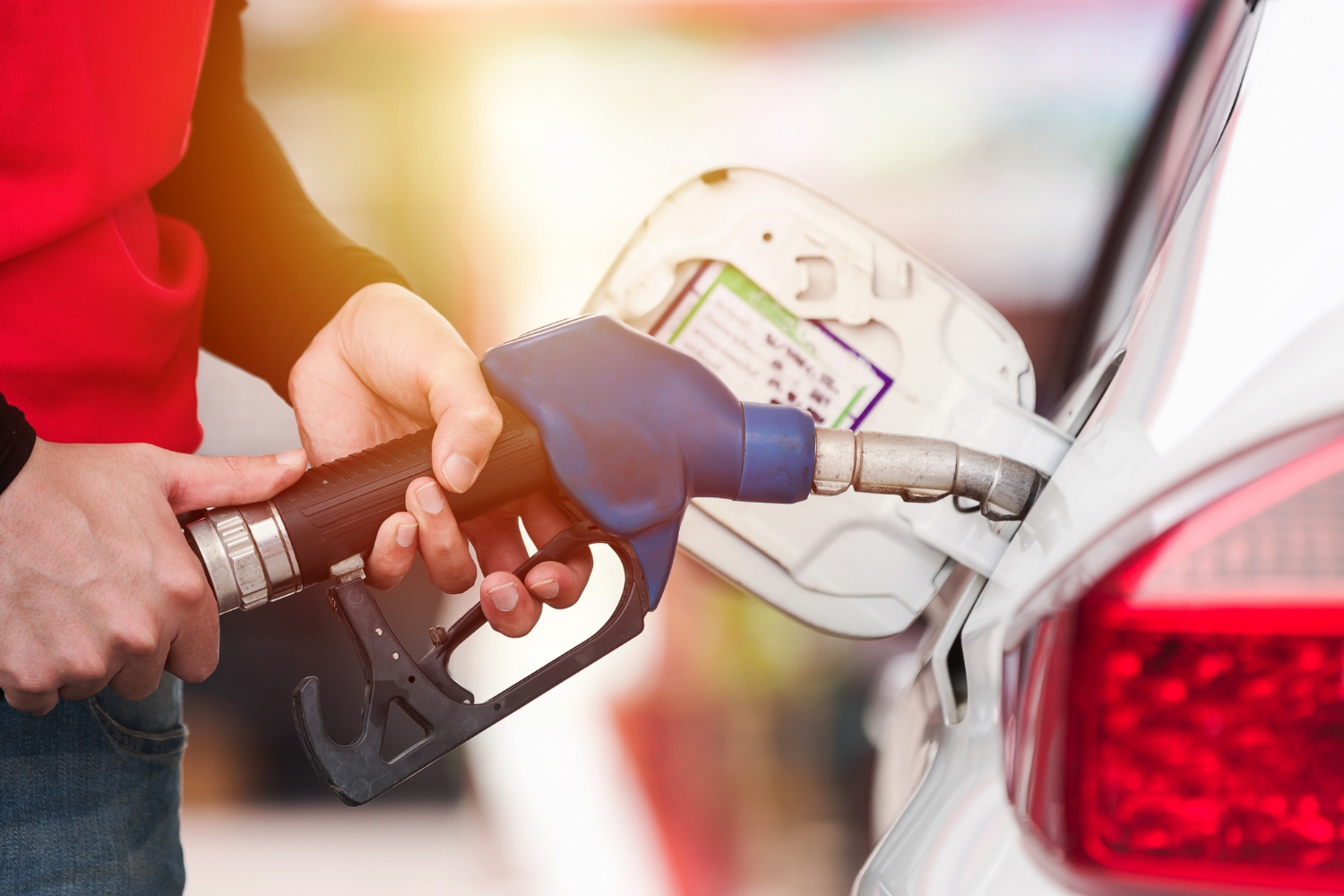 Benzyna podrożeje, diesel potanieje