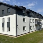 17.04.2026. Sędziszów. Przekazanie pierwszych mieszkań komunalnych w województwie świętokrzyskim wybudowane w ramach Społecznej Inicjatywy Mieszkaniowej / Fot. Marcin Marszałek - Radio Kielce