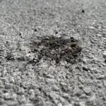 11.05.2026. Kielce. Dziury w nawierzchni parkingu przy stadionie Korony Kielce / Fot. Daniel Czwartosz - Radio Kielce