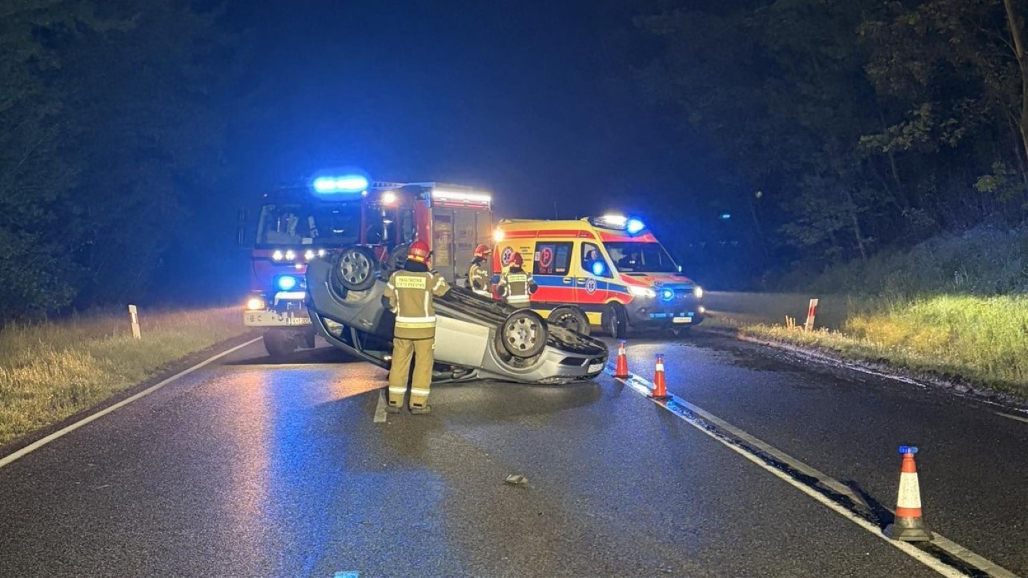 Seria wypadków na świętokrzyskich drogach - Radio Kielce 18.05.2026. Łukowa. Wypadek / źródło: OSP Wysiadłów