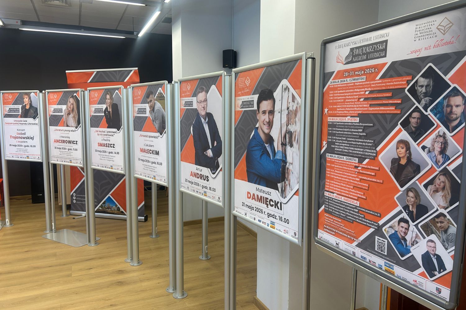 Kielce odwiedzą artyści i znani autorzy książek. Najlepsi z regionu zostaną nagrodzeni - Radio Kielce 05.05.2026. Kielce. Wojewódzka Biblioteka Publiczna w Kielcach. Konferencja dot. II edycji Świętokrzyskiej Nagrody Literackiej / Fot. Izabela Mortas-Rubak - Radio Kielce