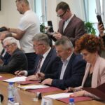 07.05.2026. Busko-Zdrój. Podpisanie listu intencyjnego ws. nowej linii kolejowej Kraków – Busko-Zdrój / Fot. Marta Gajda-Kruk - Radio Kielce
