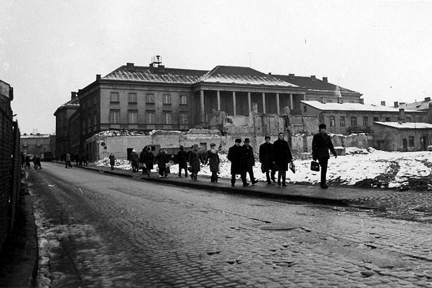 Kielce. Ulica Piotrkowska. Lata 1971-1975 / źródło: fotopolska.eu