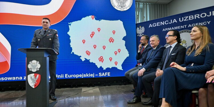 Podpisano pierwsze umowy. Do końca maja zagospodarowanych zostanie 100 mld złotych