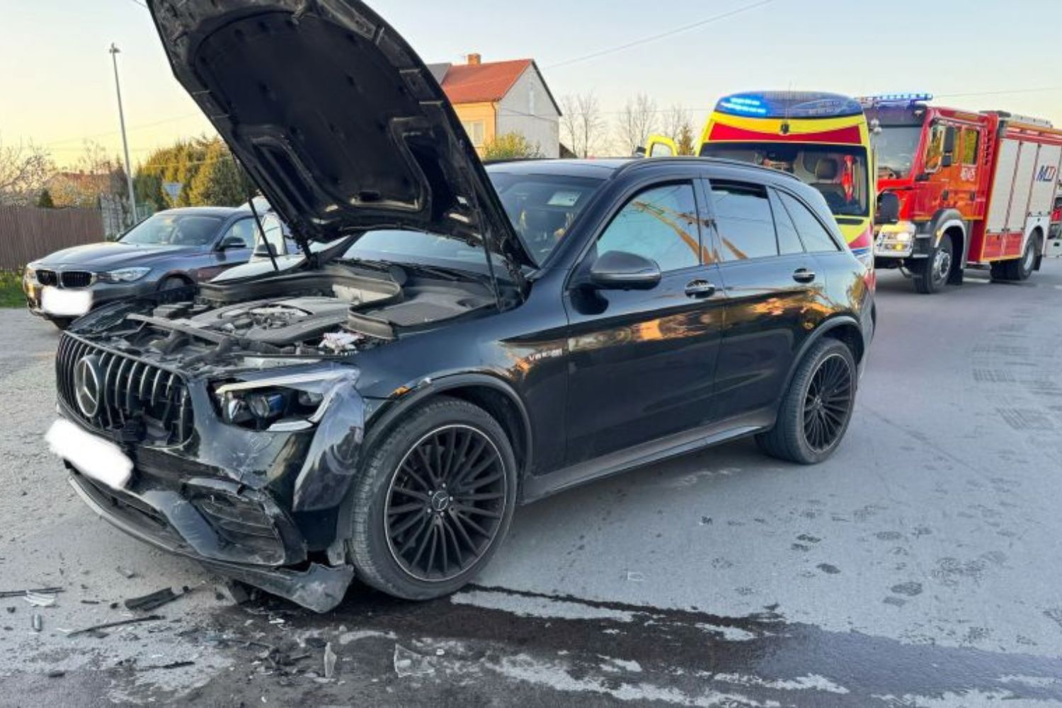 Groźny wypadek na drodze gminnej. Sześć osób trafiło do szpitala