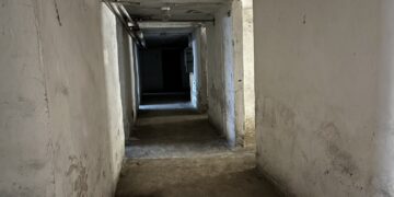 26.05.2026. Jędrzejów. Podziemia I Liceum Ogólnokształcącego im. Mikołaja Reja w Jędrzejowie. Schron / Fot. Marcin Marszałek - Radio Kielce