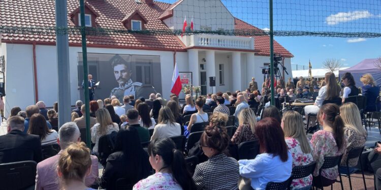 02.05.2026. Obrazów. Szkoła Podstawowa w Głazowie. Uroczystość nadania imienia szkole / Fot. Grażyna Szlęzak-Wójcik - Radio Kielce