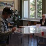 10.05.2026. Pińczów. Komisja obwodowa nr 6, mieszcząca się w szkole podstawowej na osiedlu Grodzisko / Fot. Marta Gajda-Kruk - Radio Kielce