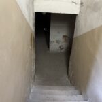 26.05.2026. Jędrzejów. Podziemia I Liceum Ogólnokształcącego im. Mikołaja Reja w Jędrzejowie. Schron / Fot. Marcin Marszałek - Radio Kielce