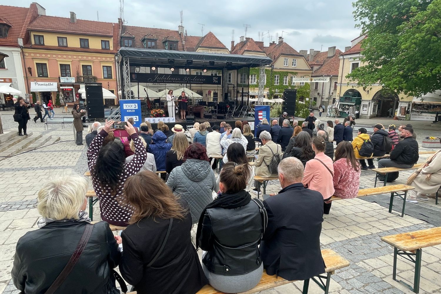 09.05.2026. Sandomierz. Jubileusz 50-lecia Biura Wystaw Artystycznych w Sandomierzu / Fot. Grażyna Szlęzak-Wójcik - Radio Kielce