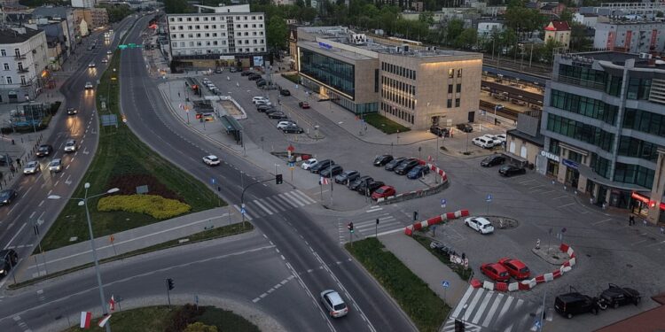 06.05.2026. Kielce. Budowa drogi rowerowej wzdłuż ulic Gosiewskiego i Żelaznej / Fot. Jarosław Kubalski - Radio Kielce