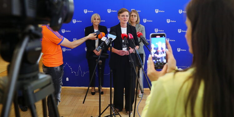 08.05.2026. Kielce. Konferencja prasowa w sprawie startu programu Mieszkanie za remont / Fot. Wiktor Taszłow - Radio Kielce