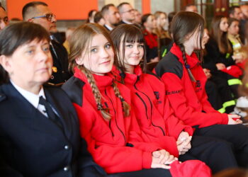 Nowy program ma zachęcić młodzież do służby w straży - Radio Kielce Nowy program ma zachęcić młodzież do służby w straży