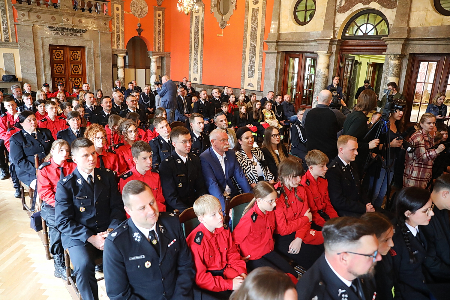 Nowy program ma zachęcić młodzież do służby w straży