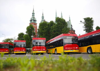15.05.2026 Kielce. Przekazanie autobusów elektrycznych / Fot. Wiktor Taszłow