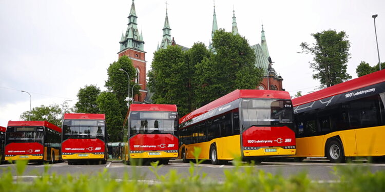 Pierwsze elektryki wyjeżdżają na ulice