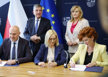 28.05.2026. Kielce. Urząd Marszałkowski Województwa Świętokrzyskiego. Dziewięć świętokrzyskich gmin otrzymało blisko 30 mln zł dofinansowania na rewitalizacje obiektów / Fot. Wiktor Taszłow - Radio Kielce