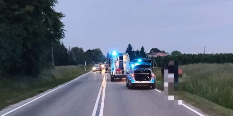 Zderzenie samochodu i motocykla