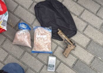 Przewoził narkotyki, ukrywał je też w domu. Wpadł w ręce policji