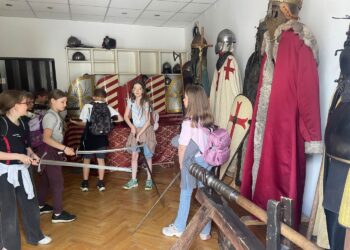 22.05.2026. Sandomierz. Druga zbrojownia Chorągwi Rycerstwa Ziemi Sandomierskiej na starówce / Fot. Grażyna Szlęzak-Wójcik - Radio Kielce