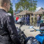 Pojechali motocyklami uczcić pamięć poległych żołnierzy - Radio Kielce