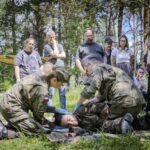 Zakłady pracy kierują pracowników na wojskowe szkolenia - Radio Kielce