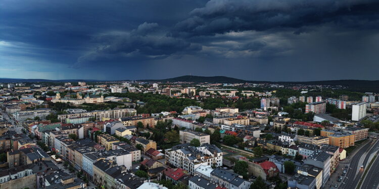 Wichury i burze nad regionem - Radio Kielce Wichury i burze nad regionem