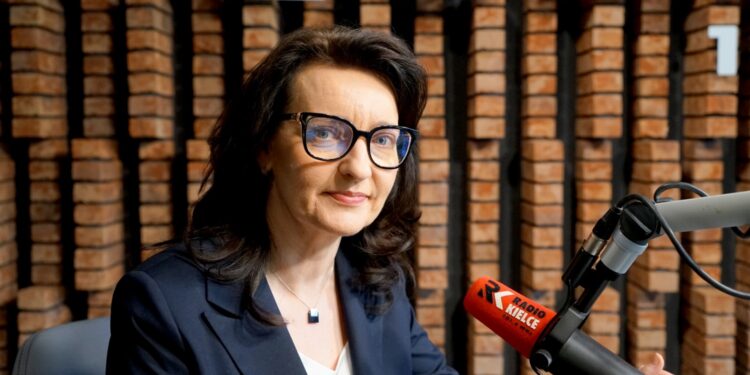 Marzena Okła-Drewnowicz: senior powinien otrzymać wsparcie pod własnym dachem
