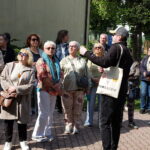 Kielczanie spacerowali śladami murali w mieście. Kryją one różne historie