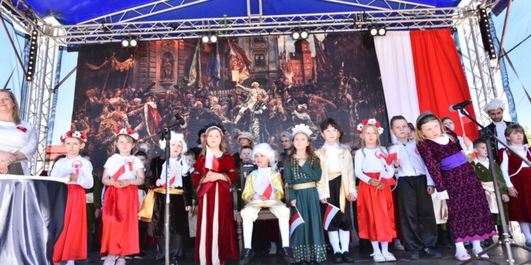 Konstytucja w Końskich z obrazem Matejki