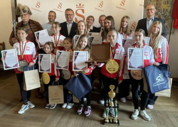 Młodzi sportowcy docenieni przez władze samorządowe