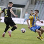 Kielce. Chemar Rurociągi Pucharu Polski na szczeblu okręgu. Mecz Korona II Kielce - Arka Pawłów - Radio Kielce