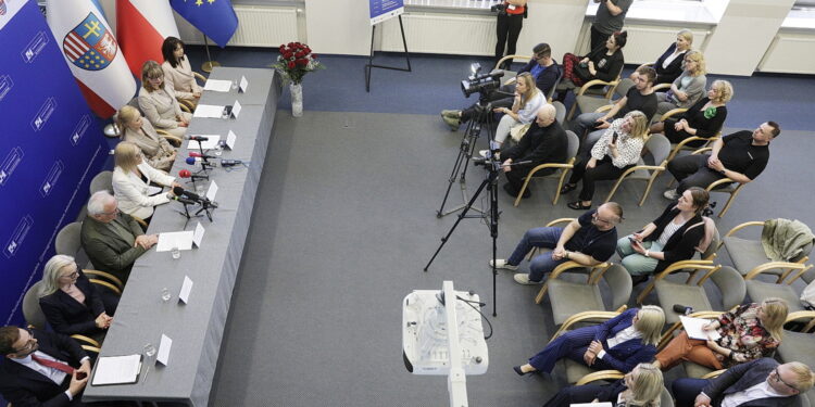 04.05.2026. Kielce. Wojewódzka Biblioteka Publiczna. Konferencja prasowa inaugurująca akcję „Funduszowy Maj” / Fot. Jarosław Kubalski - Radio Kielce