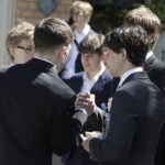 04.05.2026. Kielce. II Liceum Ogólnokształcące im. Jana Śniadeckiego w Kielcach. Maturzyści po egzaminie z języka polskiego / Fot. Jarosław Kubalski - Radio Kielce