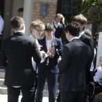 04.05.2026. Kielce. II Liceum Ogólnokształcące im. Jana Śniadeckiego w Kielcach. Maturzyści po egzaminie z języka polskiego / Fot. Jarosław Kubalski - Radio Kielce