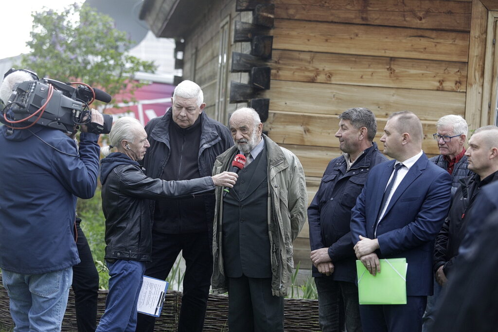 INTERWENCJA. Góra Radostowa przestanie być zabytkiem? - Radio Kielce