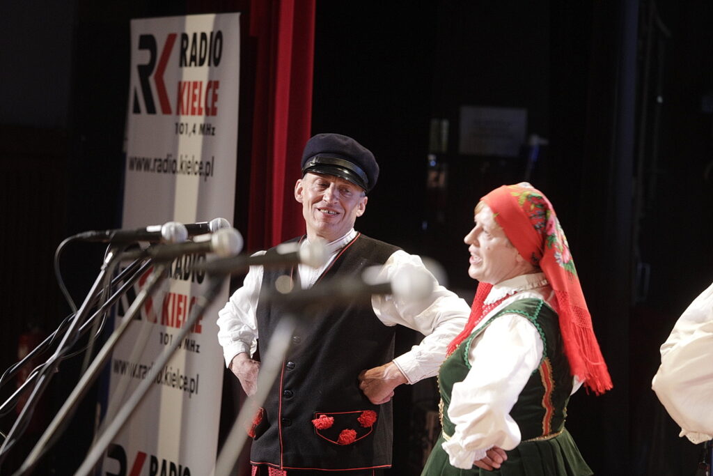 Finałowe przesłuchania na 50.Buskich Spotkaniach z Folklorem - Radio Kielce
