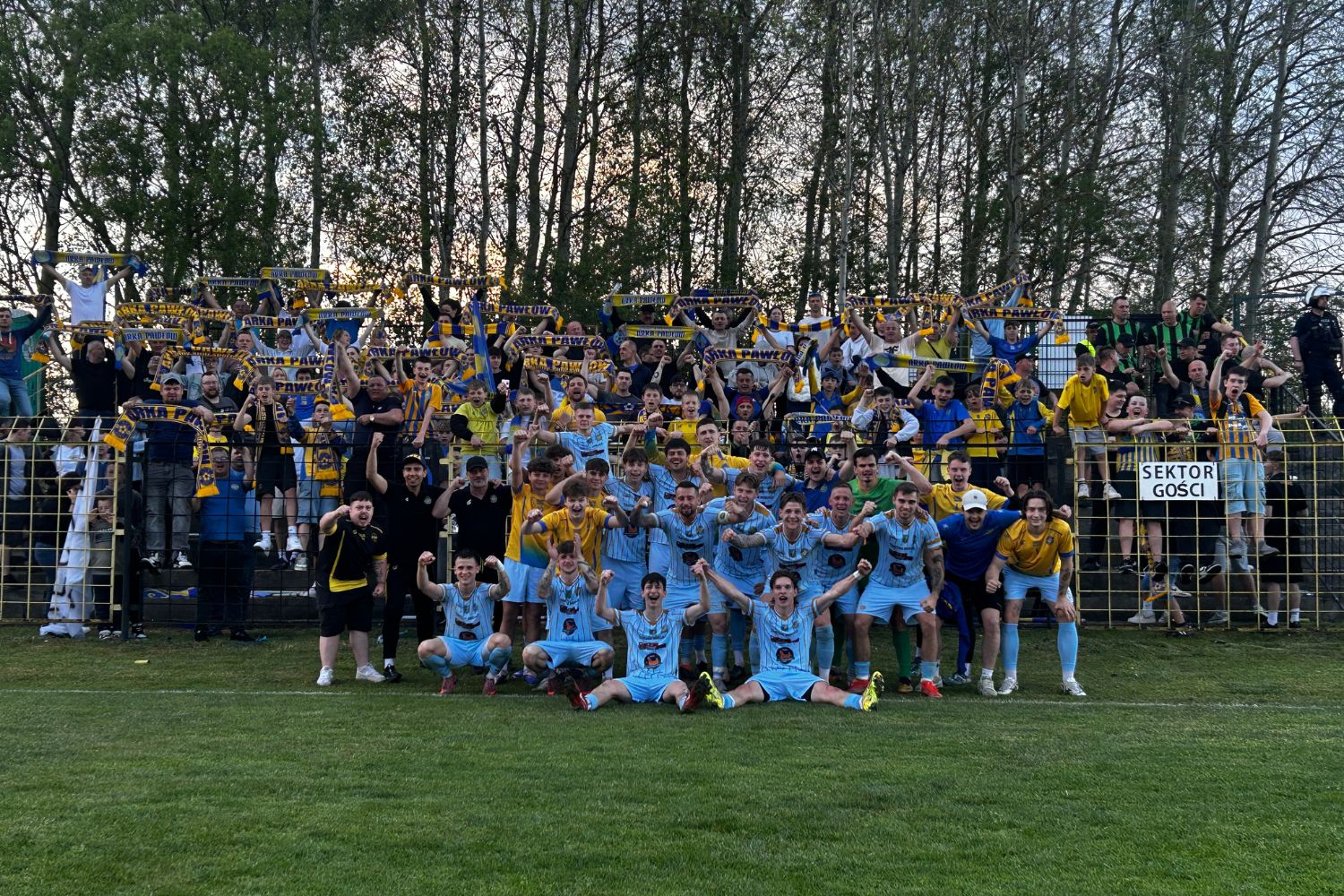 Piękna bajka Arki trwa! Czwartoligowiec melduje się w finale Pucharu Polski