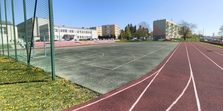 Powiat buski z dofinansowaniem na modernizację obiektów sportowych