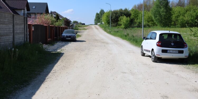 Podkielecka gmina przebuduje gruntowe drogi