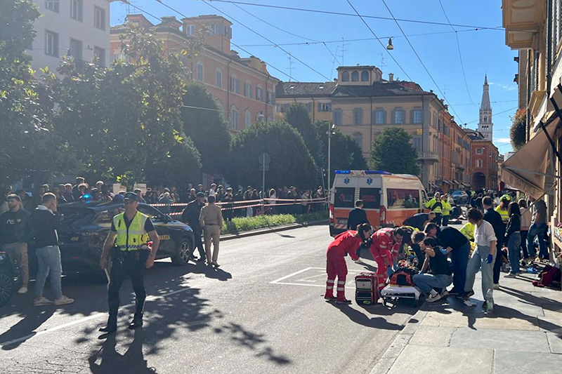 Koszmar we Włoszech. Auto wjechało w grupę przechodniów
